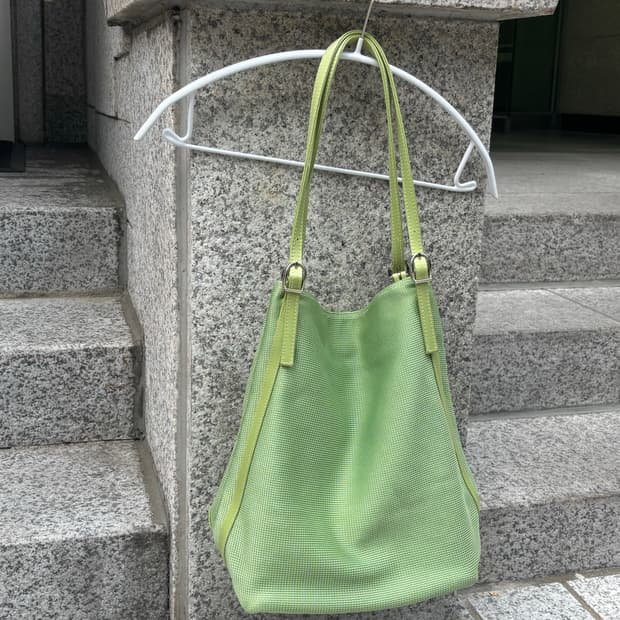 그로스 스트랩 루즈 숄더백