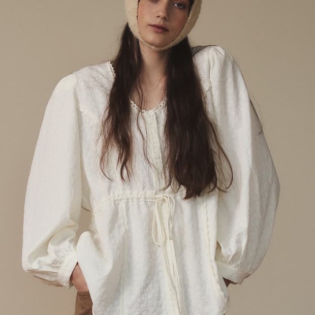 아우어솔티 Emotional Blouse Cream 