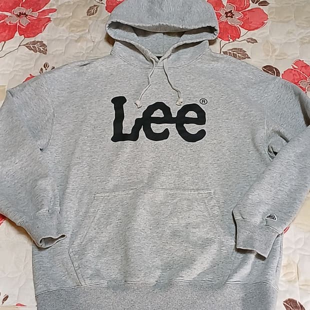 Lee 오버핏후드 실측100 가슴60 기장70