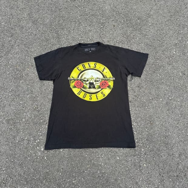 [밴드티] •Guns N Roses Black T-Shirt