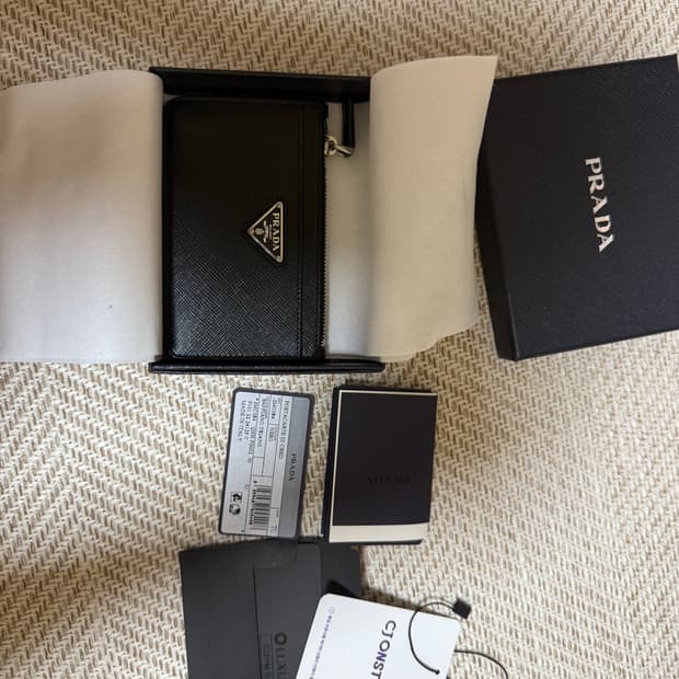 프라다 2MC084 사피아노 카드지갑