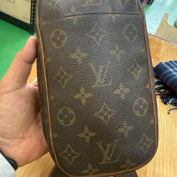 루이비통 모노그램 겐지 힙색 강쥐 웨이스트 크로스