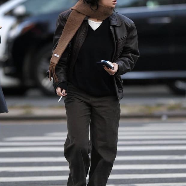 아크네스튜디오 머플러 브라운