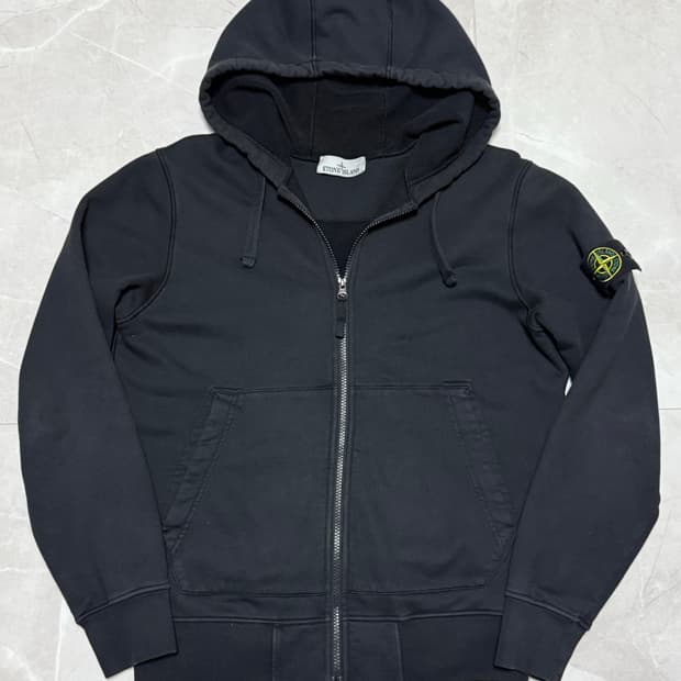 스톤아일랜드 25ss 후드집업