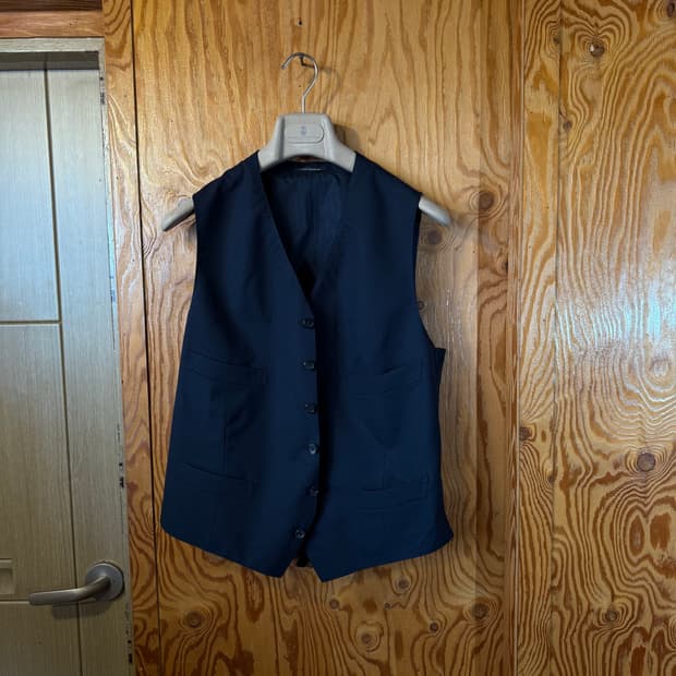 톰포드 수트 베스트(조끼) 판매 합니다.