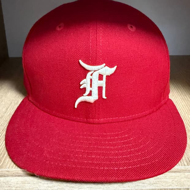 (유일매물)뉴에라 피어오브갓 59FIFTY 레드 캡 7사이즈