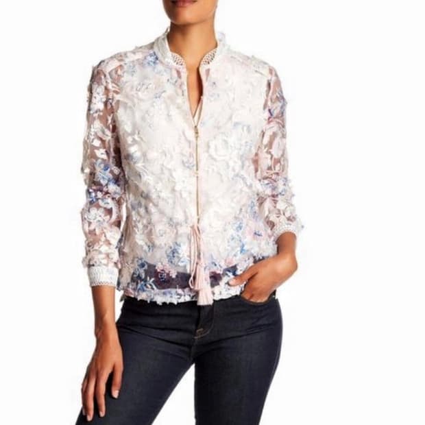 T TAHARI 티타하리 아플리케 자켓