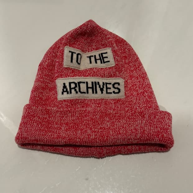 라프 시몬스 'To the Archives' 비니 