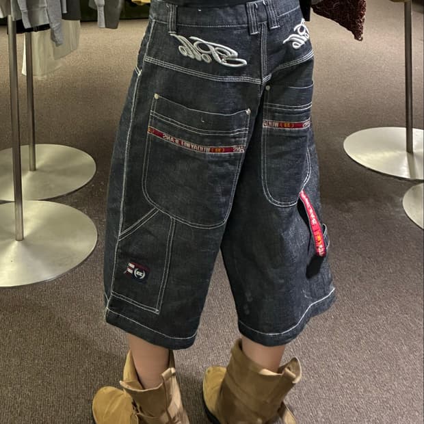 L)Bule Jeans 빈티지 자수 디테일 스티치 버뮤다 데님 쇼츠