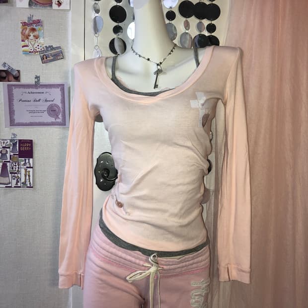 babe pink button top