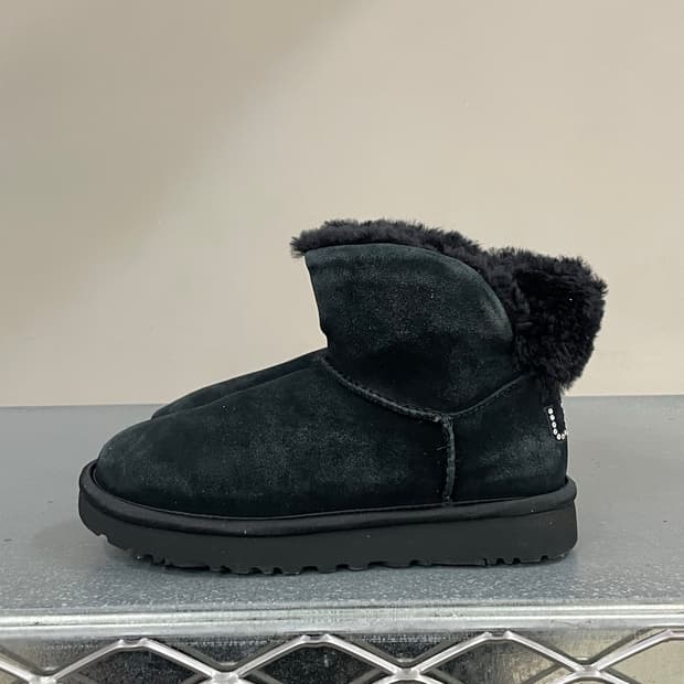 UGG 클래식 블링 미니 부츠 220