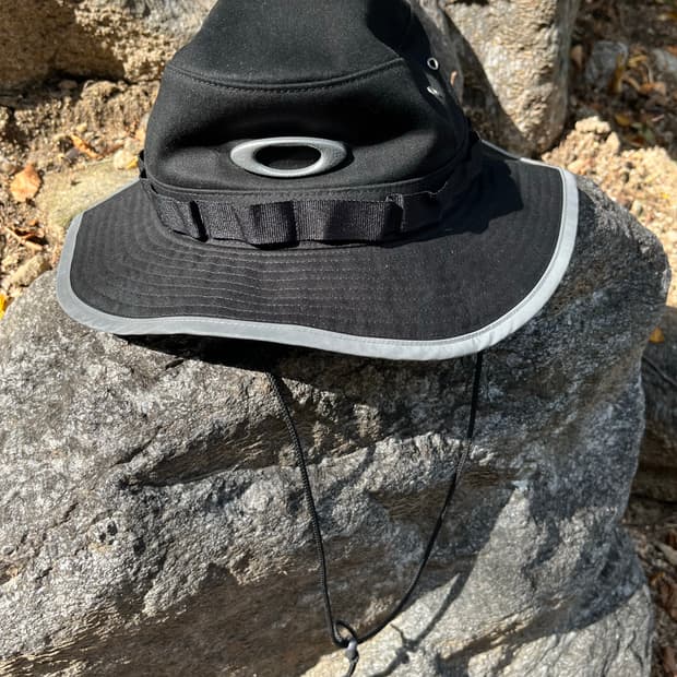 오클리 oakley 부니햇