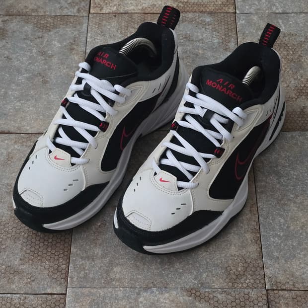 (240)나이키 에어 모나크 4 화이트 레드
