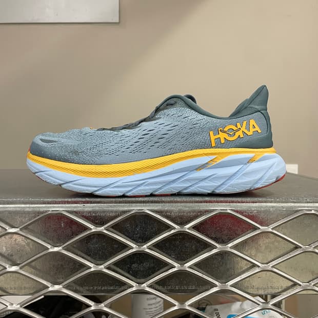 호카 클리프톤 8 255 (gr-4409)