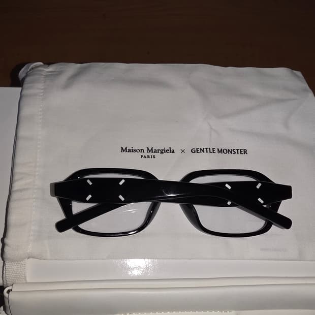 젠틀 몬스터 x 메종 마르지엘라 MM212 블랙 클리어