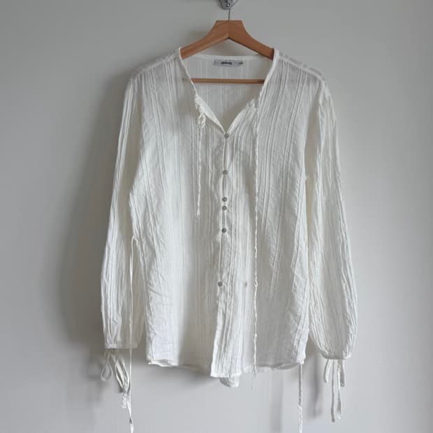 글로니 glowny 화이트 롱슬리브 레이스 블라우스