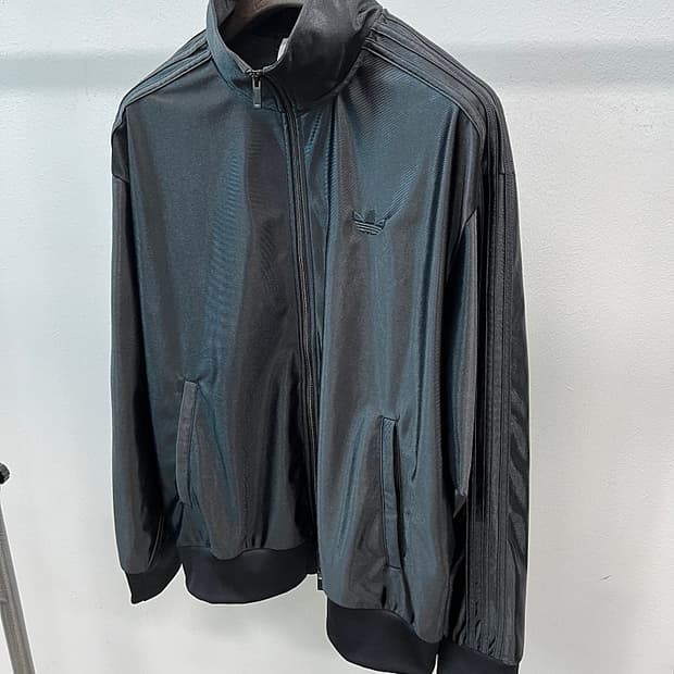 105) 아디다스 24ss 새틴 올블랙 파이어버드