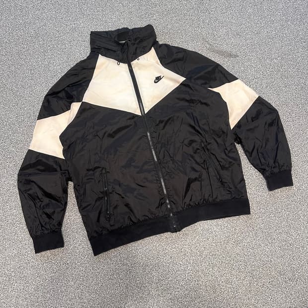 나이키 빅로고 바람막이