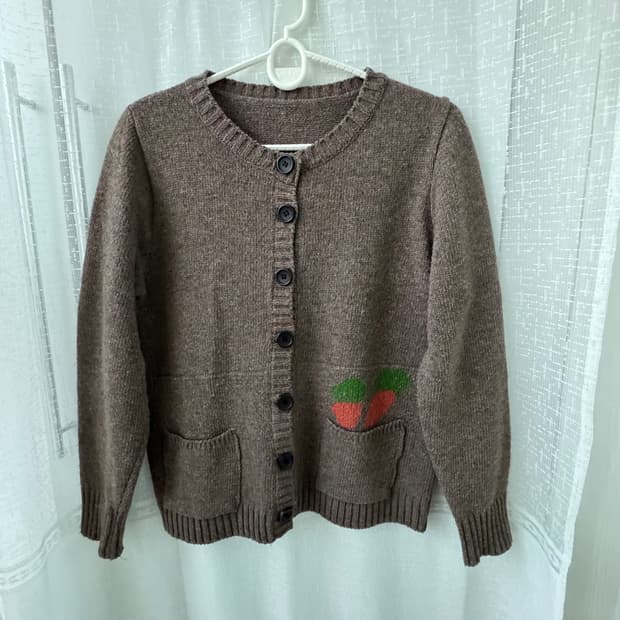 귀여운 브라운 긴팔 가디건