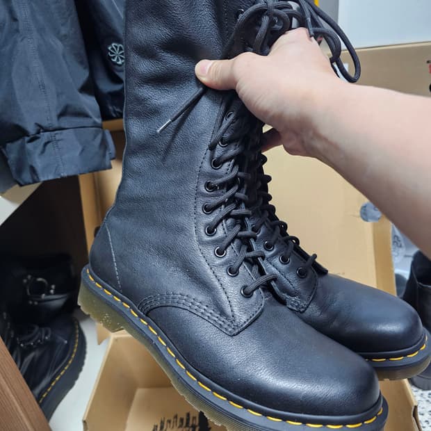 닥터마틴 나파 14홀 W270.42  롱부츠