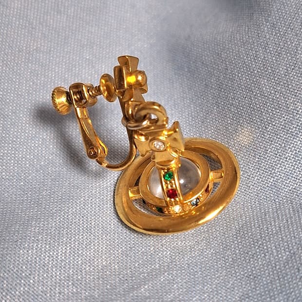 레어 유일매물) 비비안웨스트우드 입체 orb 클립형 귀걸이 귀찌