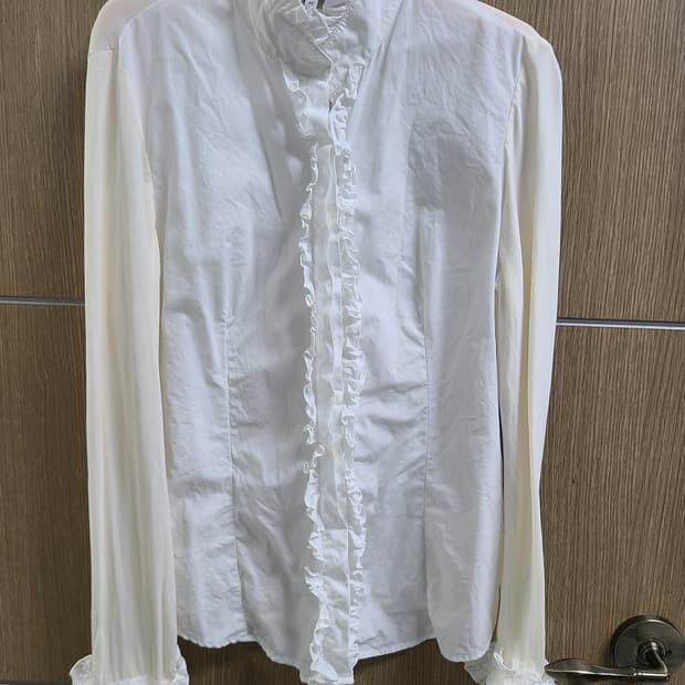 안느 퐁텐 프릴 블라우스 