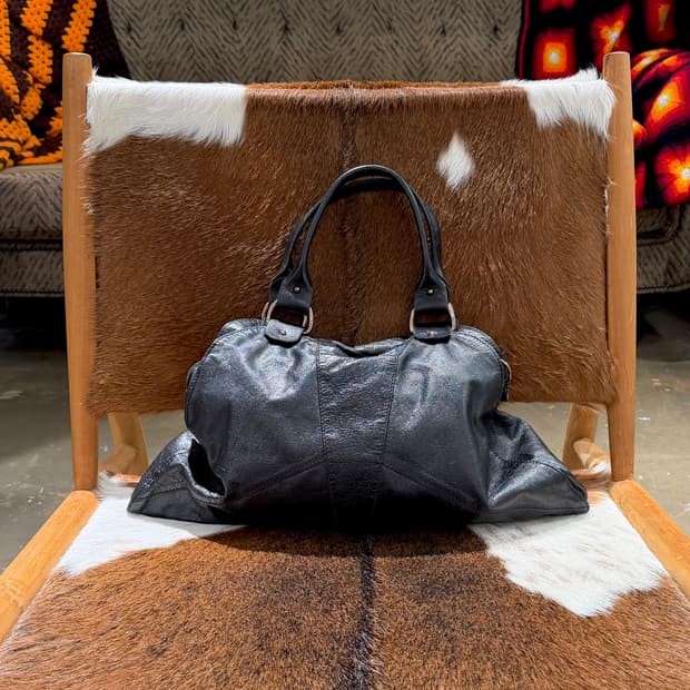 펜디 블랙 디아블로 레더 숄더백