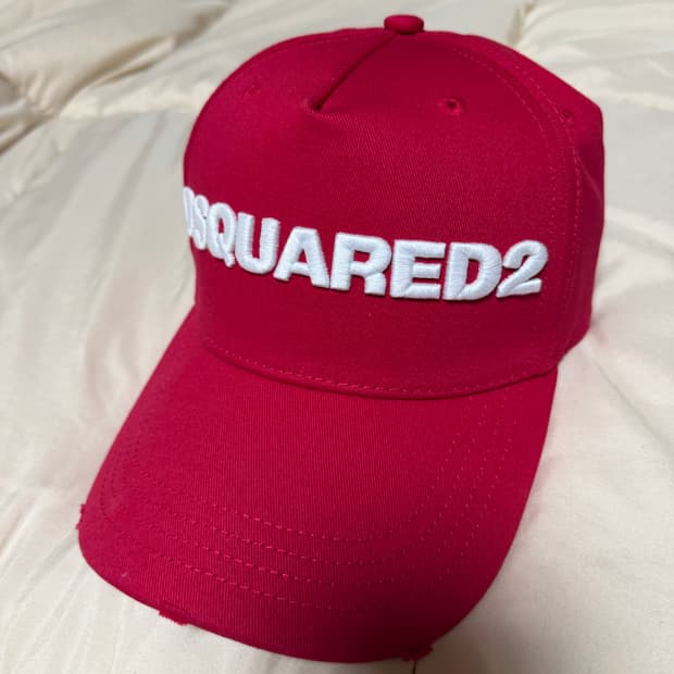 디스퀘어드2 모자