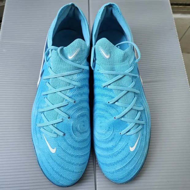 나이키 풋살화 팬텀GX2 프로 TF 270