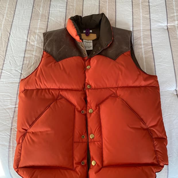 록키 마운틴 페더드 패딩 베스트 팝니다