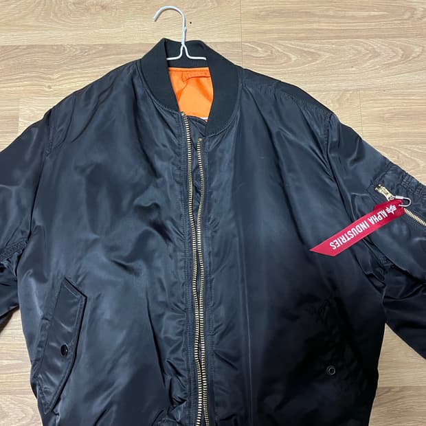 알파인더스트리 ma-1블랙 L사이즈