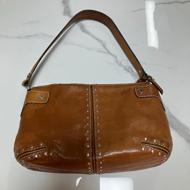 마이클 코어스 브라운 가죽 스터드 astor 아스터 미니 숄더백