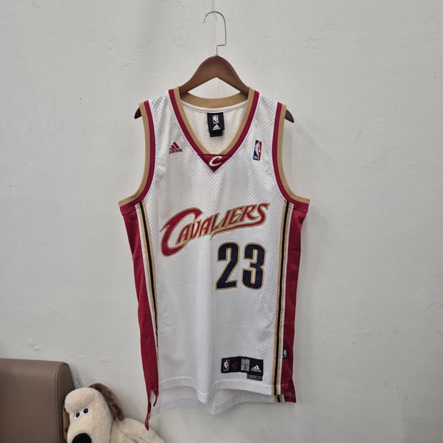 아디다스 NBA 클리블랜드 캐벌리어스 23번