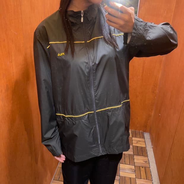 (XL) Fila 휠라 바람막이