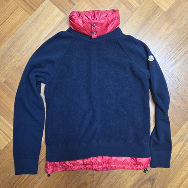 몽클레어 네이비/레드 패딩 니트