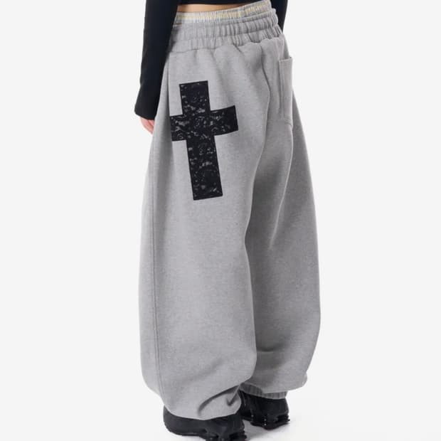아캄 레이스 크로스 패치 스웨트팬츠 그레이 1사이즈