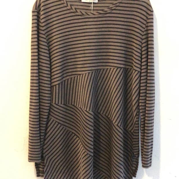 사선 스트라이프 브라운 롱슬리브