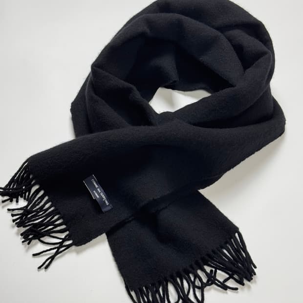 꼼데가르송 옴므 머플러 블랙