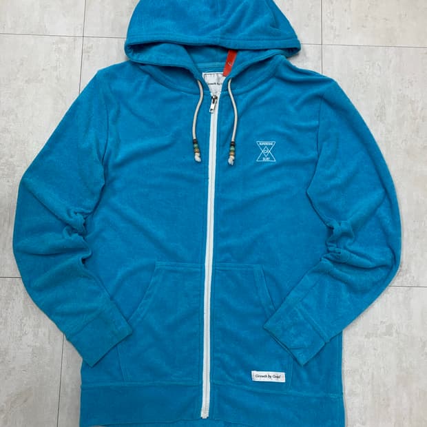 Growth by brail 벨벳 후드집업