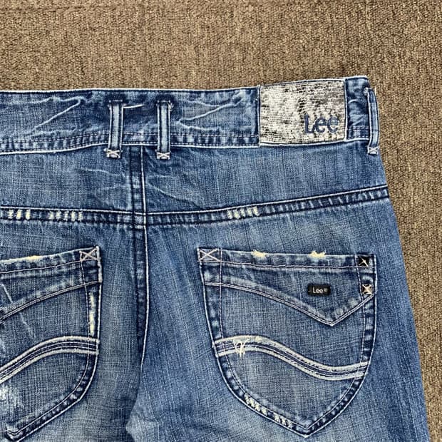 [37] LEE 와이드핏 징 비즈 디테일 데님팬츠
