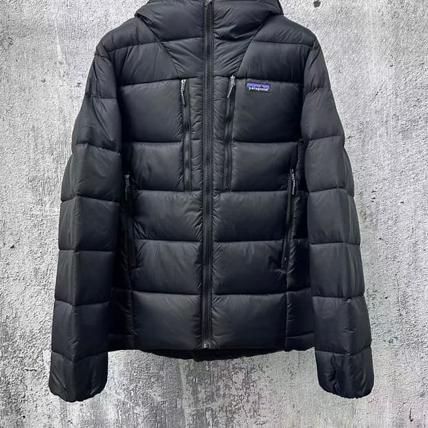 파타고니아 피츠 로이 다운 후디 블랙 L