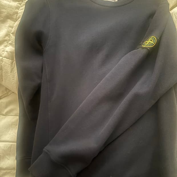 스톤아일랜드 맨투맨 네이비