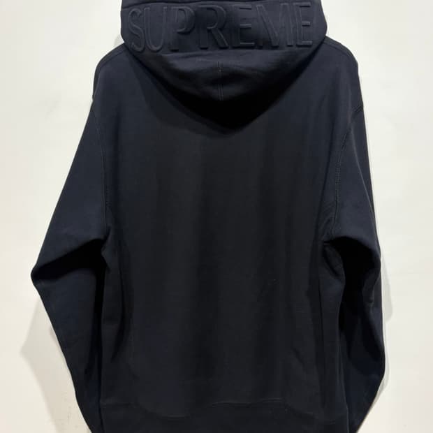 슈프림 엠보스드 로고 후드티