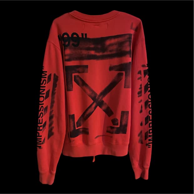 오프화이트 레드 맨투맨 