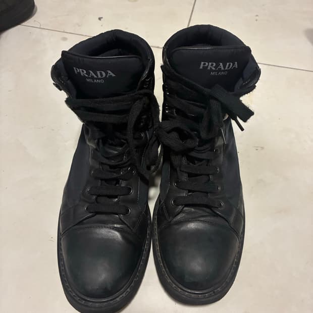 프라다 레더 하이탑 uk 9