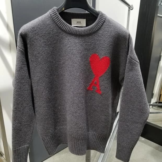 [S,무하자] 아미 빅하트 로고 니트