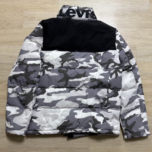 리바이스 카모 패딩 M사이즈