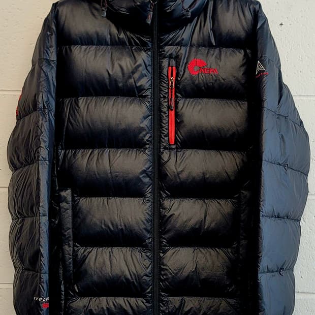 네파(NEPA) 에볼루션 800필파워 구스다운(거위털) 경량패딩점퍼 판매