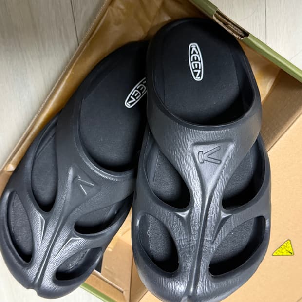 새상품 킨 샨티 블랙 더 블루 (W) 240