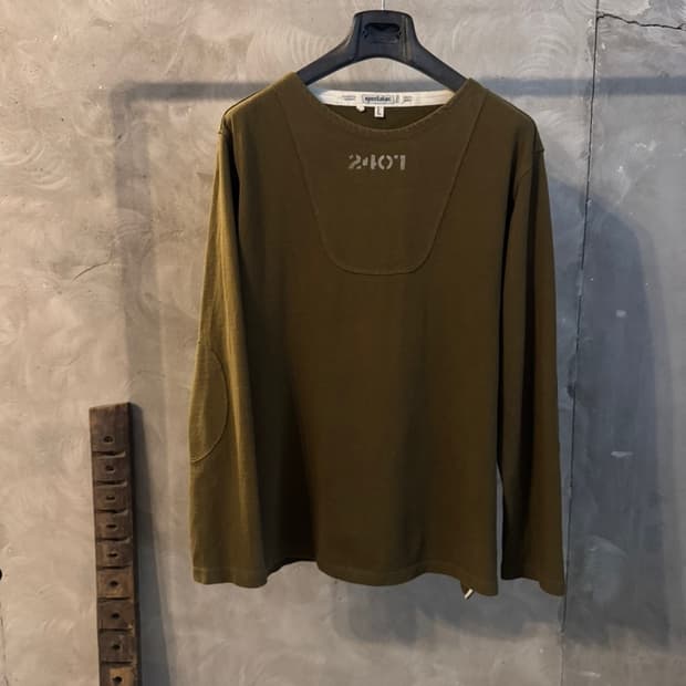 스펙테이터 맨투맨 100